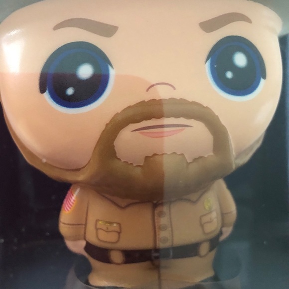 Stranger Things Hopper - Picture 5 of 7